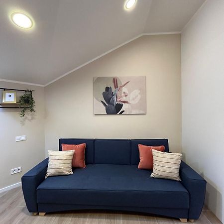 Modern Apartment In The City Center Lviv Bagian luar foto